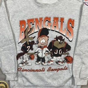 Vintage NFL Cincinnati Bengals Looney Tunes Taz Sweatshirt, Cincinnati Bengals ,
